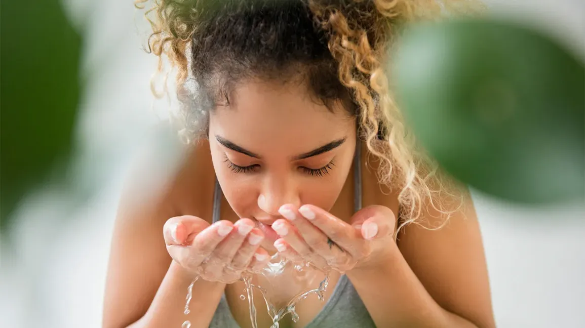 Female Washing Face 1296x728 header 1296x728 1